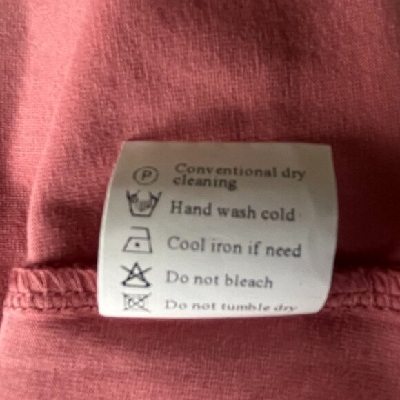 Elizabeth Kelly NWT Crew Neck Tee Top Plus Size 2XL Salmon Pink, Ruffled Pocket - Picture 9 of 10